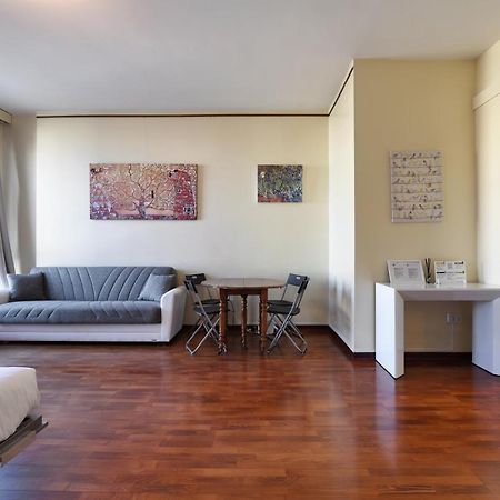 Duomo Luxury Apartment VII Милан Экстерьер фото
