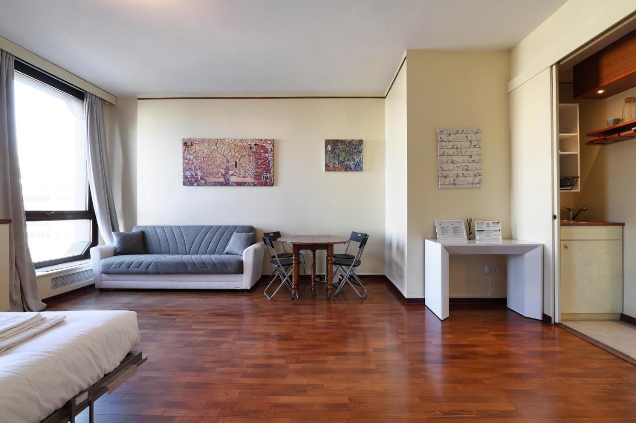 Duomo Luxury Apartment VII Милан Экстерьер фото