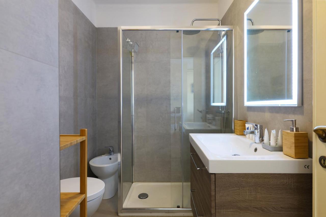 Duomo Luxury Apartment VII Милан Экстерьер фото